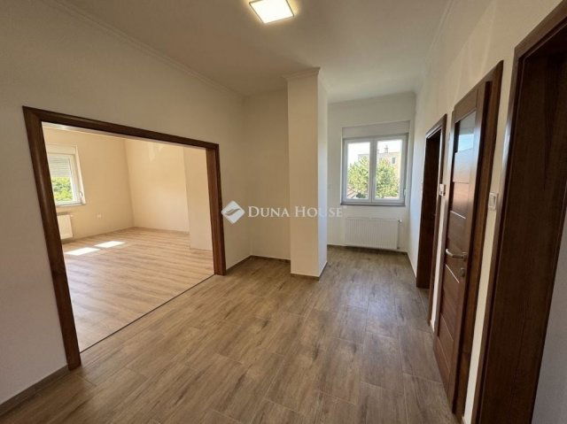 Eladó családi ház, Budapesten, XXI. kerületben 94.9 M Ft