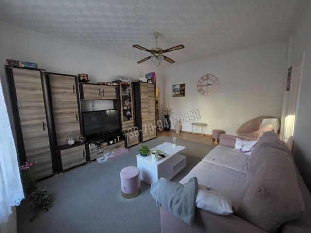 Eladó téglalakás, Dunaújvárosban, Gábor Áron utcában