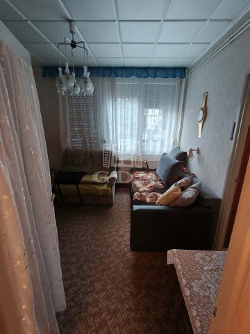 Eladó téglalakás, Veszprémben 66.5 M Ft, 2+1 szobás