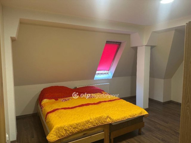 Eladó családi ház, Siófokon 135 M Ft, 5 szobás