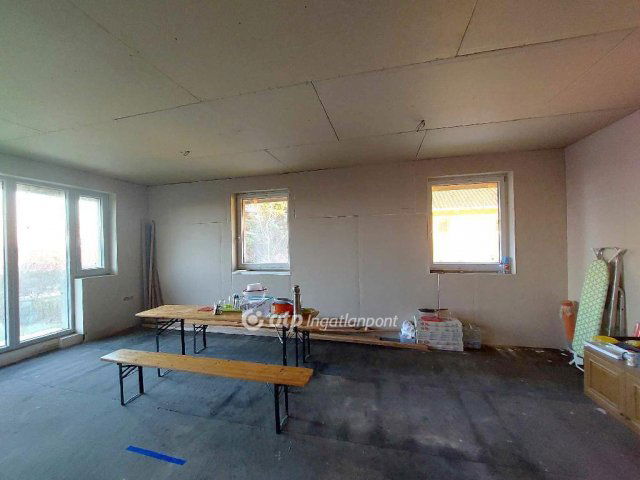 Eladó családi ház, Martonvásáron 87 M Ft, 3 szobás