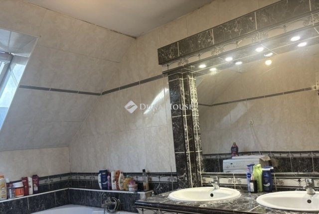 Eladó családi ház, Budapesten, XIX. kerületben 129.9 M Ft