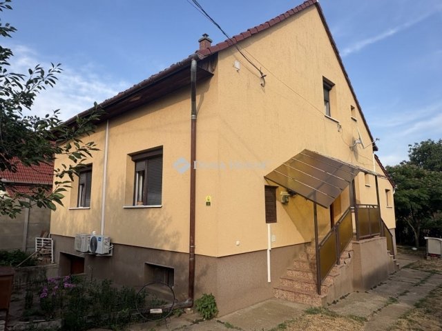 Eladó családi ház, Gyálon 124.9 M Ft, 5 szobás