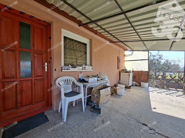 Eladó családi ház, Kiskunfélegyházán 14.9 M Ft, 1 szobás