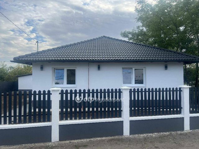 Eladó családi ház, Tápiószelén 44.9 M Ft, 3 szobás