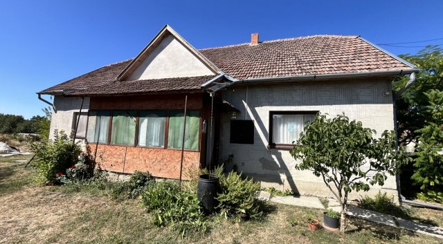 Eladó családi ház, Kötegyánon 5.9 M Ft, 3 szobás
