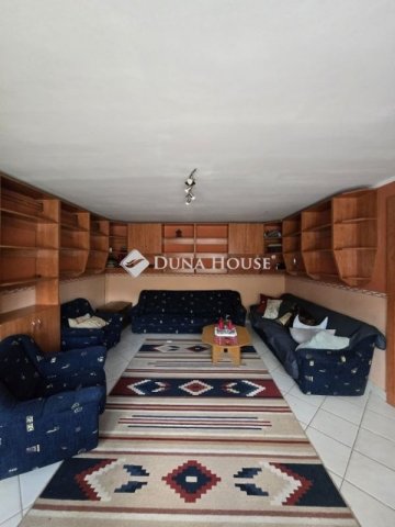 Eladó családi ház, Bakonycsernyén 66 M Ft, 4 szobás