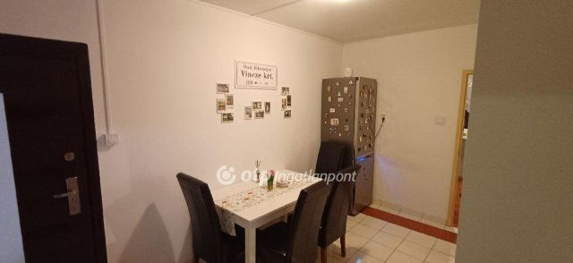 Eladó panellakás, Budapesten, III. kerületben 84.99 M Ft