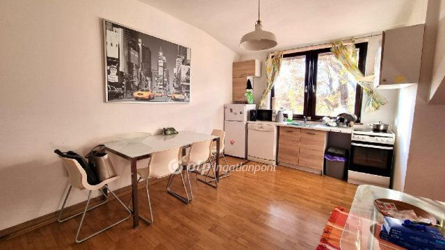 Eladó téglalakás, Debrecenben 159 M Ft, 4 szobás