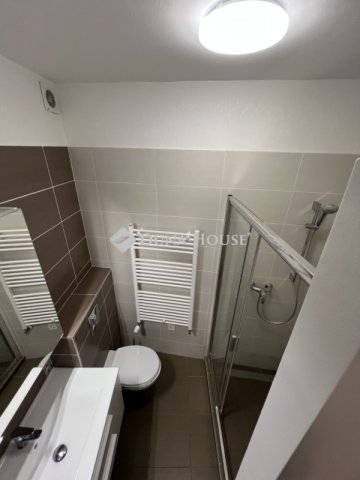 Eladó téglalakás, Budapesten, VI. kerületben 134.9 M Ft