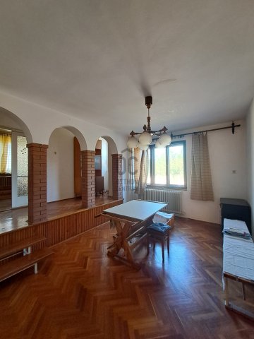Eladó családi ház, Debrecenben 87.9 M Ft, 6 szobás