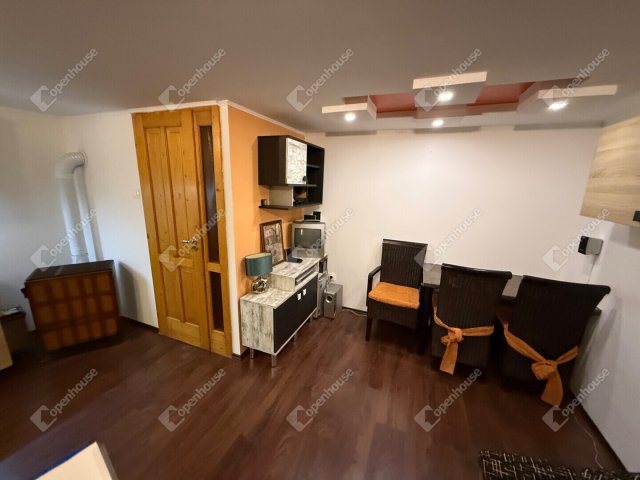 Eladó nyaraló, Gyűrűsön 5.9 M Ft, 1 szobás