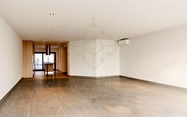 Eladó téglalakás, Budapesten, XII. kerületben, Arató utcában