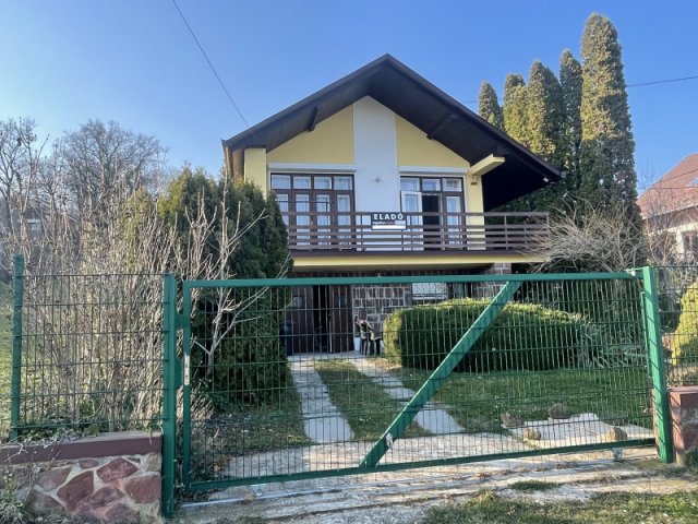 Eladó nyaraló, Balatonszepezden 98 M Ft, 4+2 szobás