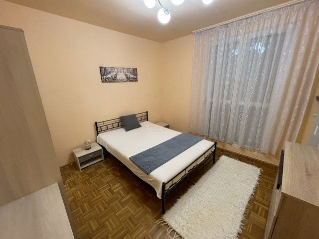 Eladó panellakás, Pécsett, Madách Imre utcában 61.9 M Ft