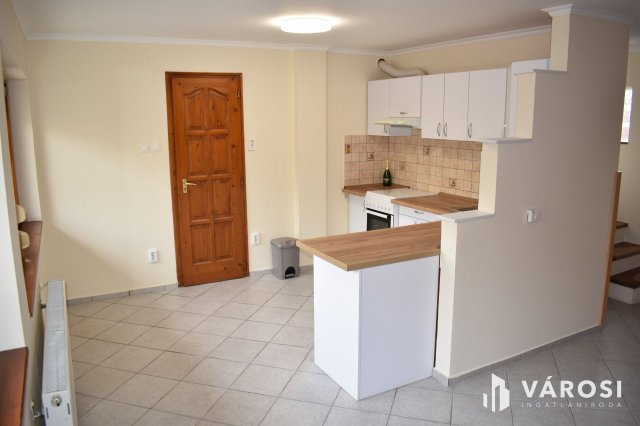 Kiadó téglalakás, albérlet, Gyulán 180 E Ft / hó, 2+1 szobás