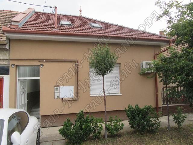 Eladó családi ház, Hódmezővásárhelyen 31 M Ft, 2 szobás