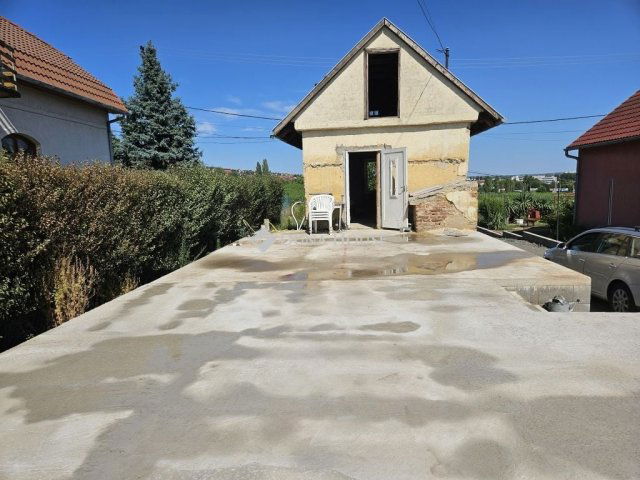 Eladó telek, Pécsett 35 M Ft / költözzbe.hu