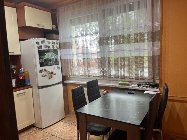 Eladó panellakás, Dunakeszin 70.7 M Ft, 3 szobás