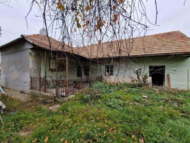 Eladó családi ház, Polgárdin 27.5 M Ft, 2 szobás