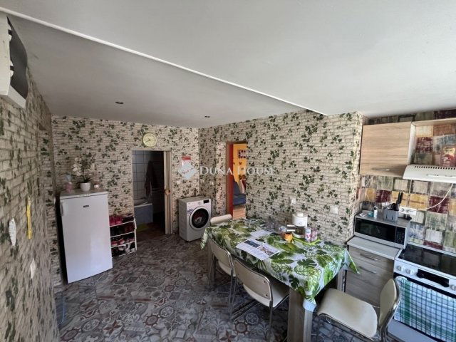Eladó családi ház, Kecskeméten 37.5 M Ft, 2 szobás