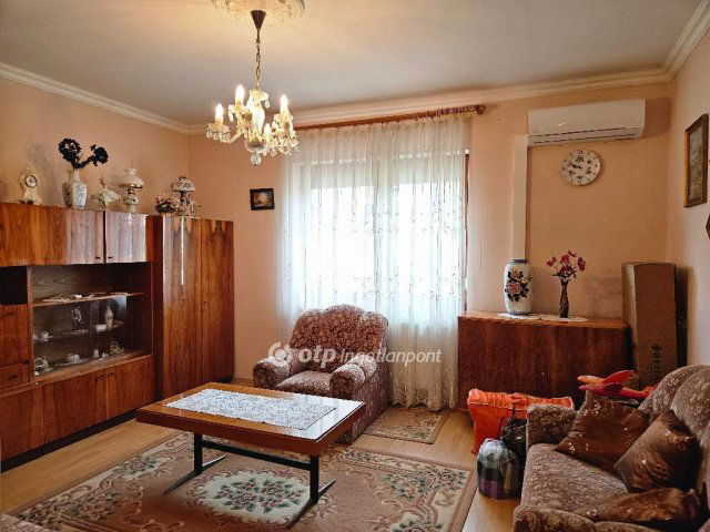 Eladó családi ház, Sukorón 96 M Ft, 3 szobás