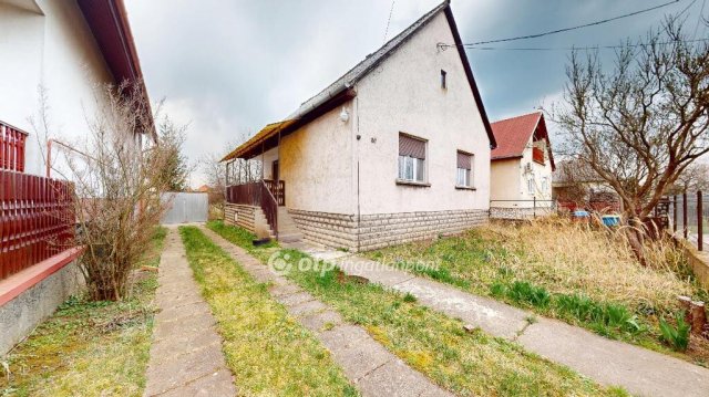 Eladó családi ház, Ongán 37.99 M Ft, 3 szobás