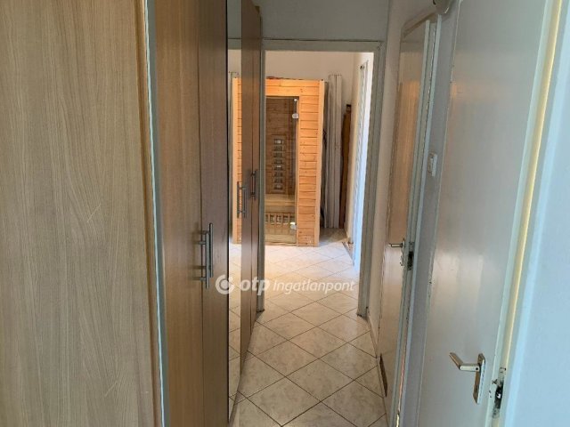 Eladó téglalakás, Budapesten, X. kerületben 64.9 M Ft, 3 szobás