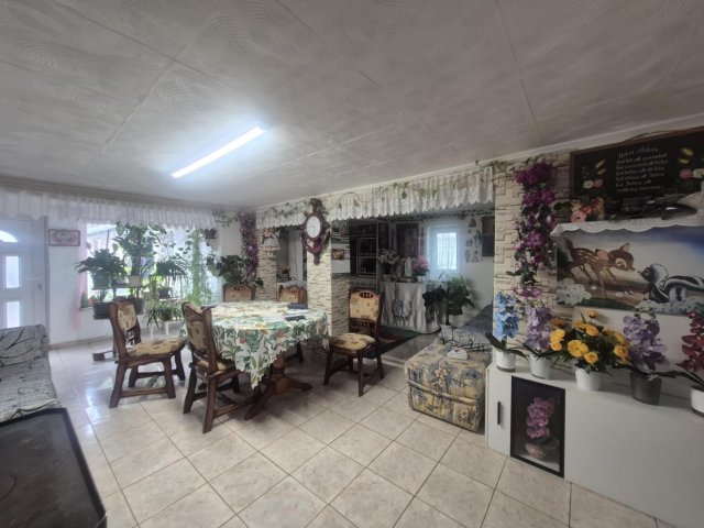 Eladó családi ház, Rimócon 21.5 M Ft, 6 szobás