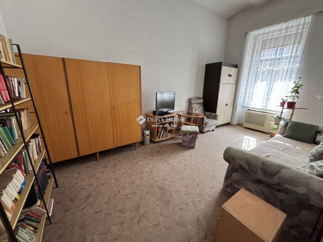 Eladó téglalakás, Szombathelyen 39.25 M Ft, 2 szobás