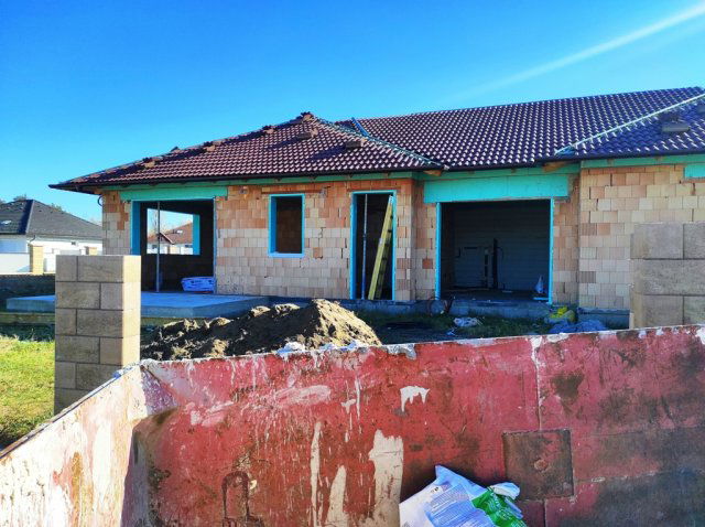 Eladó ikerház, Vácrátóton 119 M Ft, 4 szobás