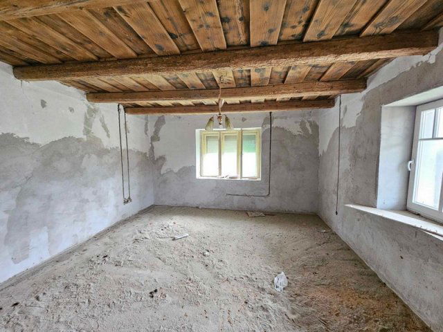 Eladó családi ház, Béren 14.95 M Ft, 2 szobás