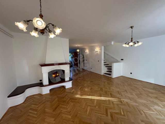 Kiadó sorház, albérlet, Budapesten, II. kerületben 978 E Ft / hó