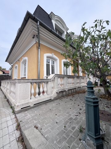 Eladó családi ház, Budapesten, XX. kerületben, Aradi utcában