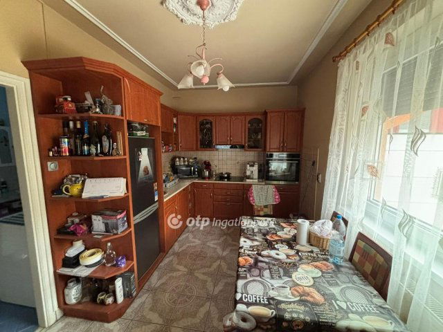 Eladó családi ház, Hajdúböszörményen 79.99 M Ft, 2+2 szobás