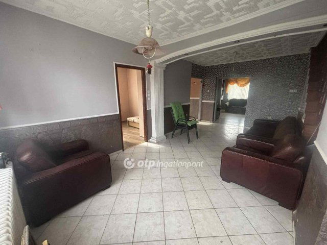 Eladó családi ház, Forrón 20.5 M Ft, 3 szobás