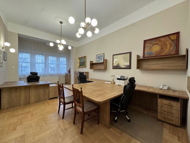 Eladó téglalakás, Budapesten, IX. kerületben, Üllői úton