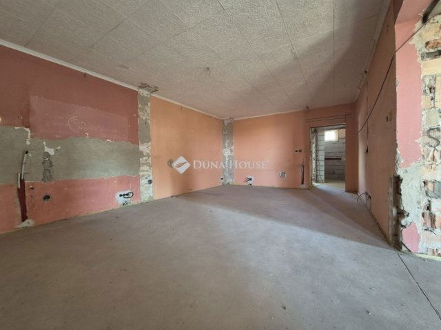 Eladó családi ház, Enyingen 42 M Ft, 4 szobás