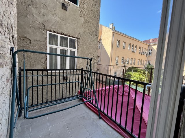 Eladó téglalakás, Budapesten, VIII. kerületben 67.5 M Ft