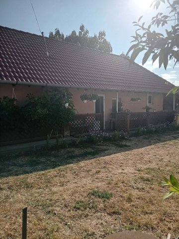 Eladó családi ház, Csobádon 14.5 M Ft, 1 szobás