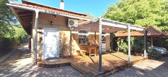 Eladó ikerház, Diósdon 182 M Ft, 5 szobás / költözzbe.hu