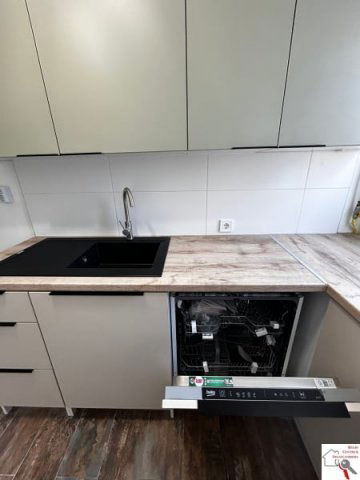 Eladó panellakás, Pécsett 53.5 M Ft, 2 szobás