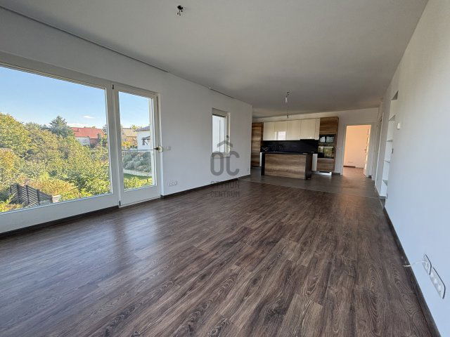 Eladó téglalakás, Budaörsön 220 M Ft, 4 szobás