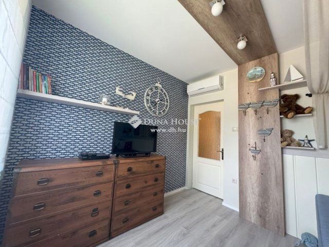 Eladó családi ház, Balatonkenesén 499 M Ft, 3 szobás