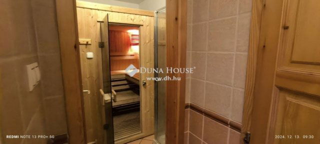 Eladó családi ház, Szentendrén 248 M Ft, 4 szobás