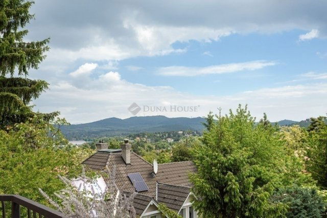 Eladó családi ház, Budapesten, II. kerületben 294.9 M Ft