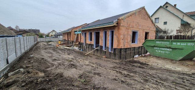 Eladó ikerház, Gyálon 104.9 M Ft, 3 szobás