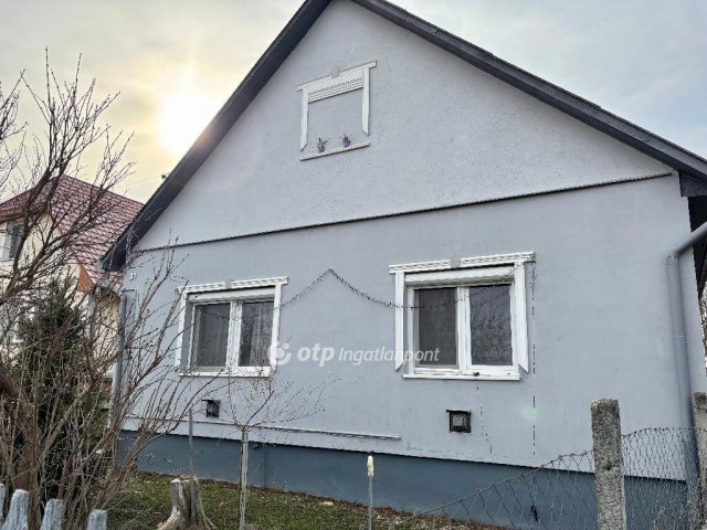 Eladó családi ház, Kállósemjénen 28.5 M Ft, 2 szobás