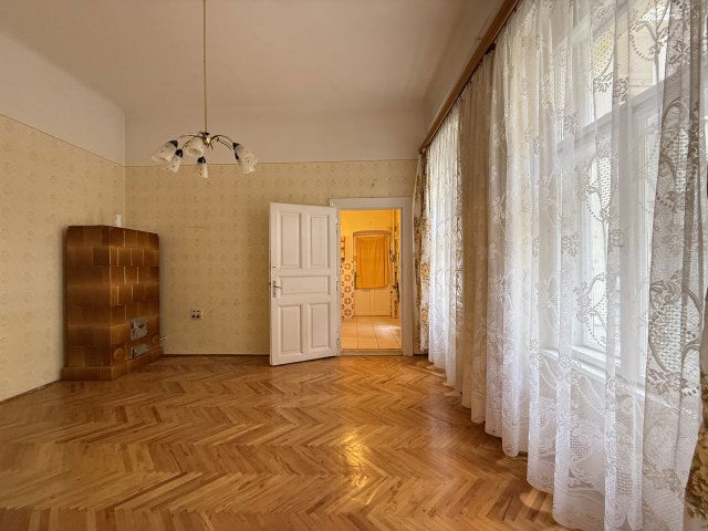 Eladó téglalakás, Budapesten, VI. kerületben 61.9 M Ft, 2 szobás