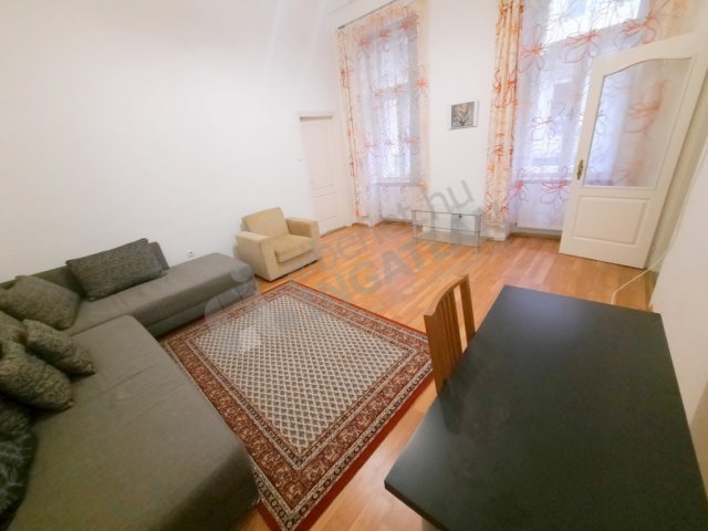 Kiadó téglalakás, albérlet, V. kerületben, Kálmán Imre utcában